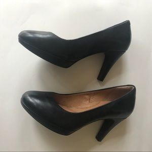 CLARK’S Indigo Pumps